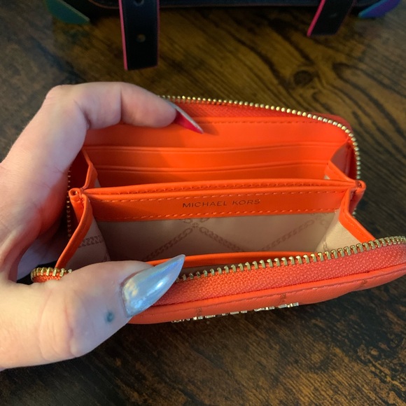 Michael Kors Quilted & Studded wallet - Picture 4 of 5